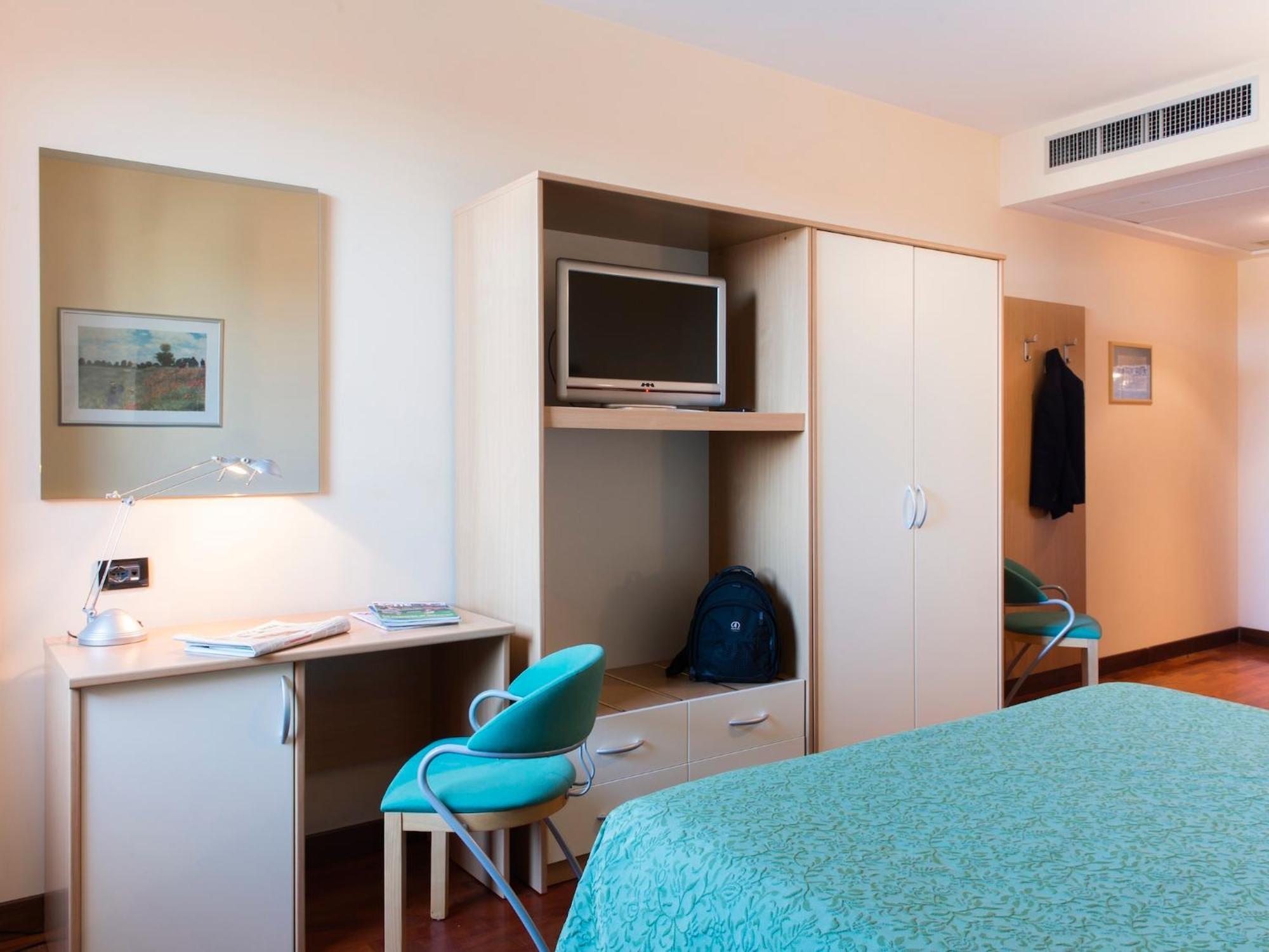 Hotel Torresi Potenza Picena Cameră foto